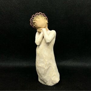 New in box Willow Tree Angel Love figurine